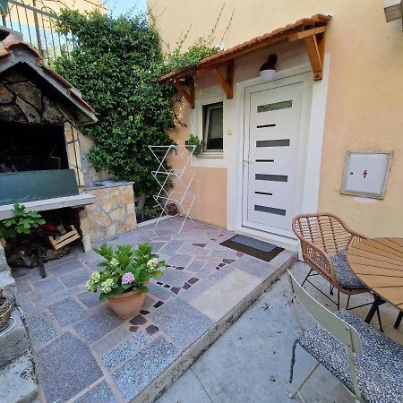 Ferienwohnung Old Salona Exterior foto